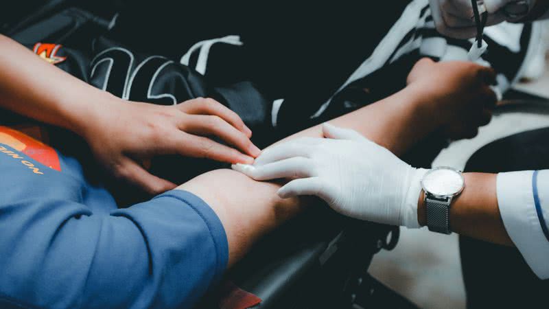 Trabalhador pode doar sangue e medula óssea durante o expediente; Confira os direitos - Unsplash/Nguyễn Hiệp