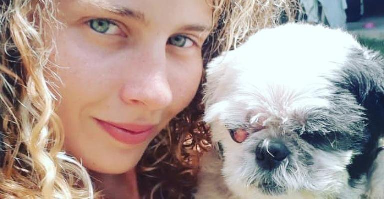 Debby Lagranha e seu cachorro Quinho - Reprodução/Instagram
