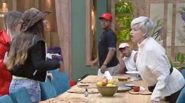 Drika Marinho e Andréa Nóbrega brigam em 'A Fazenda 11' - Reprodução