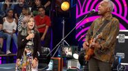 Flor canta ao lado do avô, Gilberto Gil - TV Globo