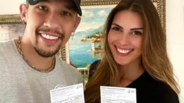 Kiko e a esposa, Francine, receberam a vacina contra a covid-19 nos Estados Unidos - Instagram/ @kikoklb
