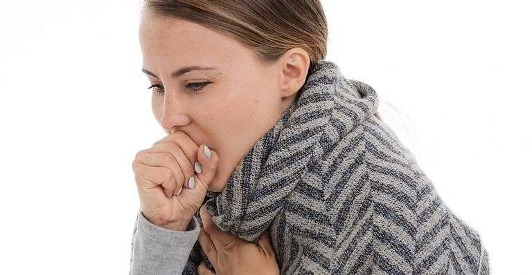 A laringite é uma inflamação da garganta com acometimento da voz - Pixabay