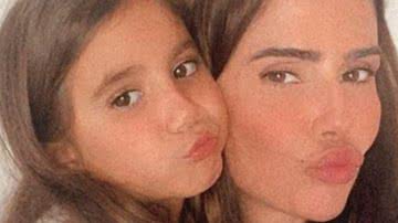 Deborah Secco encanta ao posar com filha Maria Flor - Instagram/@dedesecco