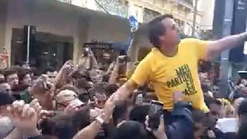 Bolsonaro levou facada na época da eleição de 2018. - Youtube