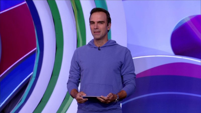 Tadeu Schmidt em seu primeiro discurso de eliminação no 'BBB22' - TV Globo
