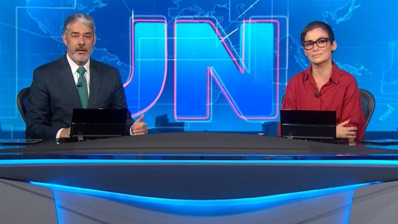 Ana Luiza Guimarães e Hélter Duarte assumiram o JN na última segunda-feira (10) - TV Globo