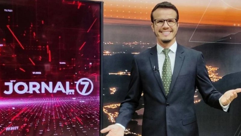 Rafael Silva é titular do 'Jornal das 7' e estava substituindo Ademir Santos no 'Alterosa Alerta' - Divulgação