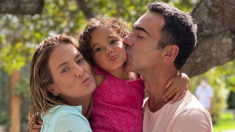 Ticiane Pinheiro, Manuella e César Tralli curtem momento em família - Instagram/@ticipinheiro