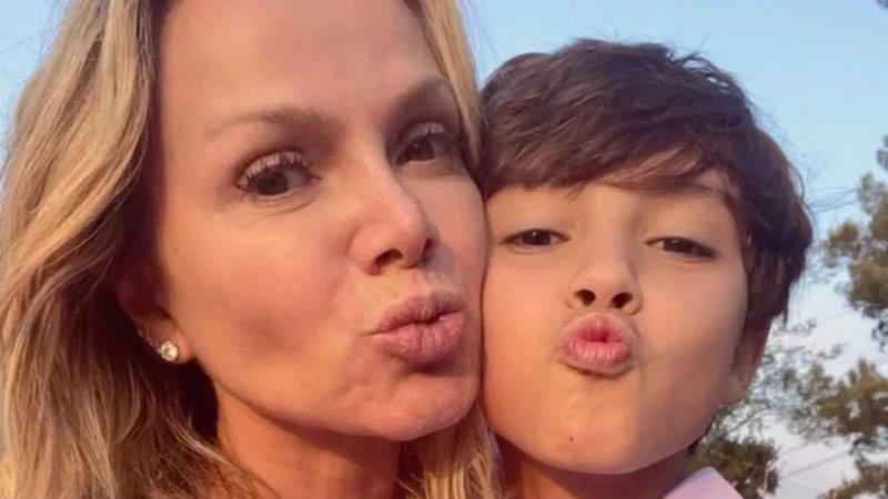 Apresentadora Eliana e o filho são imunizados - Instagram/@eliana