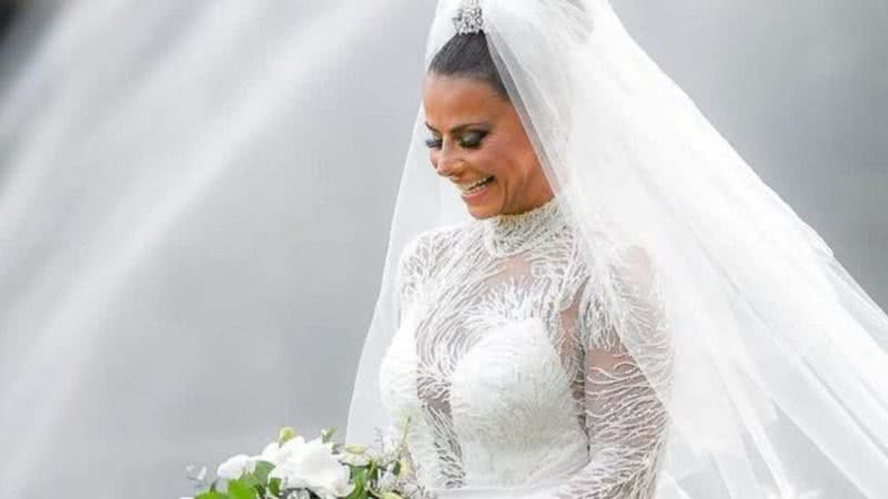 Na época da cerimônia de casamento, Viviane Araújo encantou com o vestido escolhido. - Instagram/ @araujovivianne