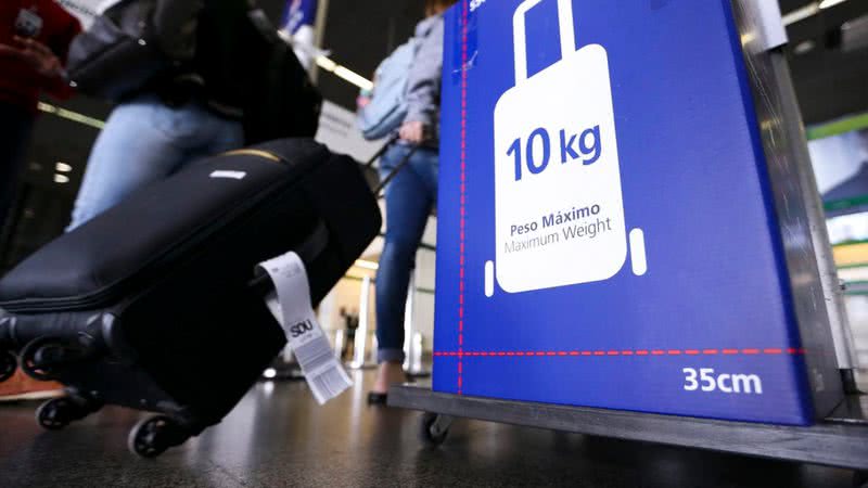 Atualmente, passageiros têm direito a uma mala de 10 kg - Marcelo Camargo/Agência Brasil