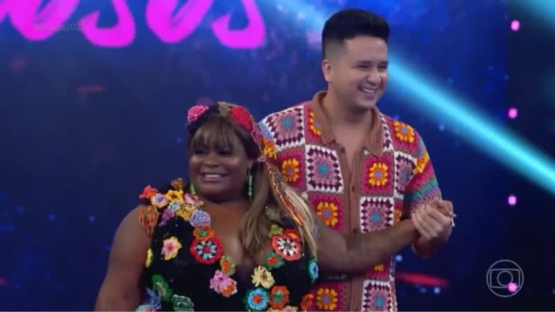 Jojo Todynho e o coreógrafo Rolon Ho na estreia da 'Dança' - TV Globo