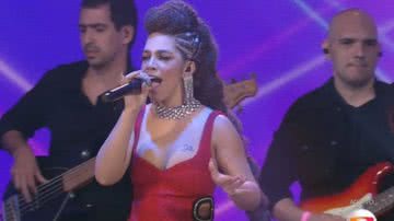 Maria se apresenta com Paulo Ricardo na final do BBB 22. - TV Globo