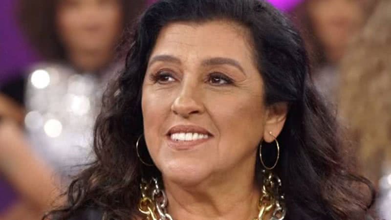Regina Casé se diverte em meio a ex-BBBs - Reprodução/TV Globo