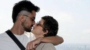 Rodrigo e Agatha posaram coladinhos no topo de um famoso arranha-céu - Reprodução/Instagram
