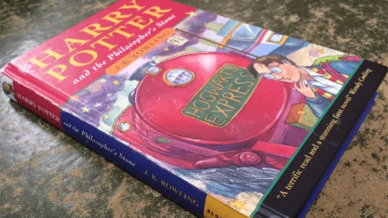 Primeira versão de Harry Potter será relançada no aniversário de 25 anos - Reprodução/Hansons Auctioneers