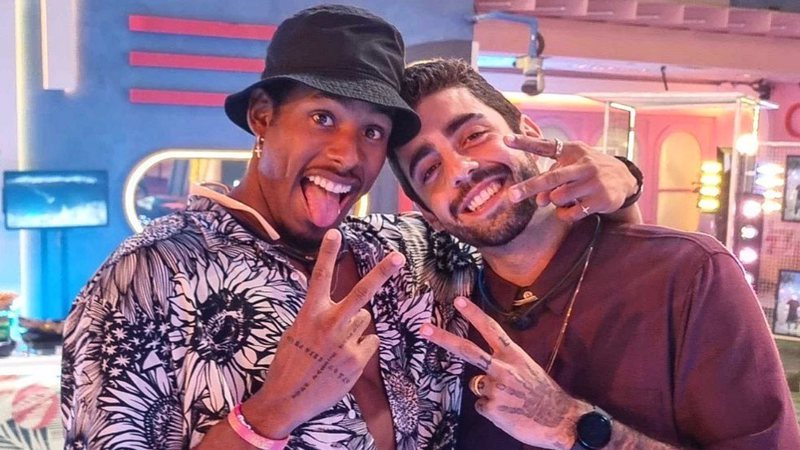 Pedro Scooby e Paulo André foram juntos ao PodPah - Reprodução/Instagram