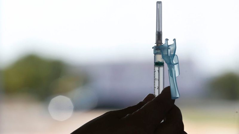 Vacinas contra sarampo e poliomielite também estão sendo distribuídas - Fábio Rodrigues Pozzebom/Agência Brasil