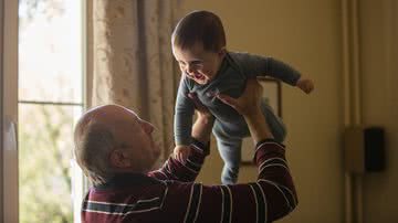 A presença dos avós na vida dos netos é muito importante - Unsplash/Johnny Cohen