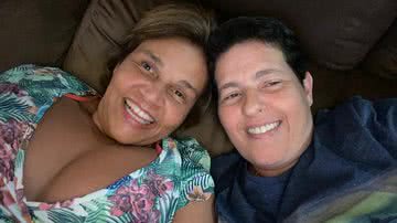 Cláudia Rodrigues e Adriane Bonato estão juntas desde o pedido de casamento da atriz. - Arquivo pessoal