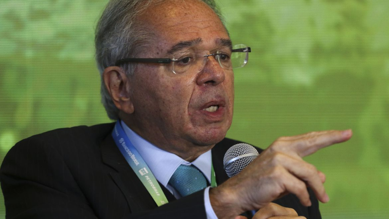 Paulo Guedes diz que governo está atuando para reduzir impostos e inflação - Tânia Rêgo/Agência Brasi