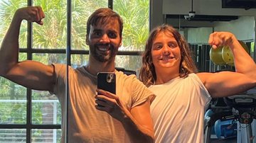 Daniel Cady, marido de Ivete Sangalo, posa com o filho na academia - Instagram/@danielcady
