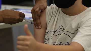 Crianças de 3 a 5 anos começarão a ser vacinadas em seis capitais do país - Tânia Rêgo/Agência Brasil