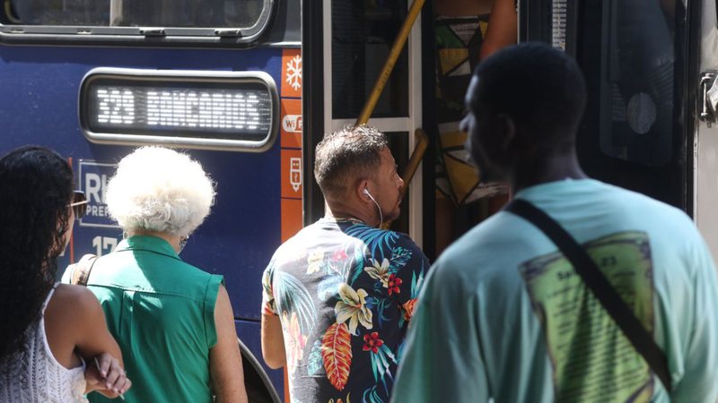Verbas custearão a gratuidade do transporte público para pessoas acima de 65 anos - Tânia Rego/Agência Brasil