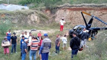 Helicóptero que transportava políticos cai na Bahia - Reprodução/Internet