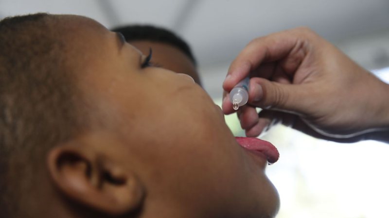 O Brasil recebeu o certificado de eliminação da pólio em 1994 - Fernando Frazão/Agência Brasil