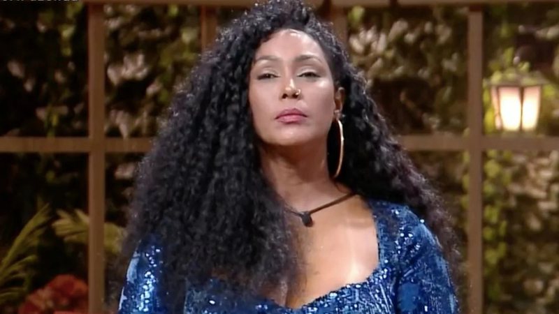 Dançarina desabafou sobre o Resta Um ao ser perguntada por Adriane Galisteu - Record TV