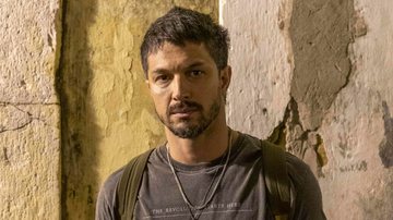 Oto é interpretado por Romulo Estrela em 'Travessia' - Globo/Fábio Rocha
