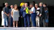 Lula recebeu a faixa de representantes do povo brasileiro. - Governo Federal