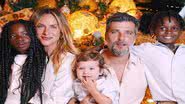 Bruno Gagliasso e Giovanna Ewbank com os três filhos. - Instagram/@brunogagliasso