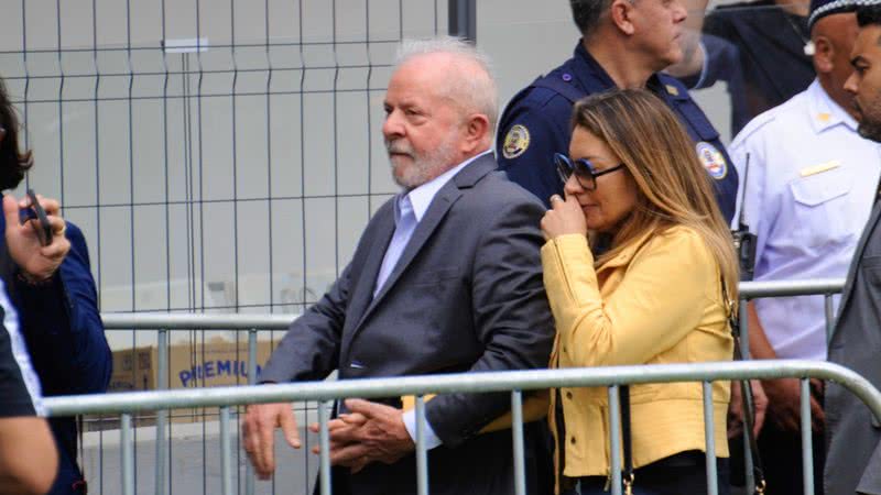 Lula e Janja no velório de Pelé - Eduardo Martins/AgNews