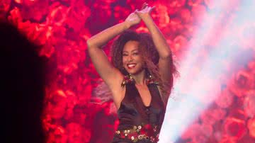 Sol subiu ao palco e relembrou tempos de dançarina de baile funk - Foto: Reprodução/TV Globo