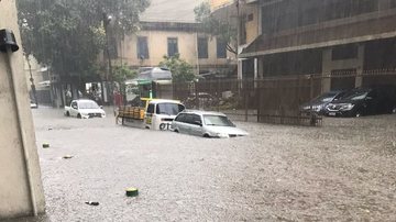 Chuva forte atinge o Rio e cidade entra em estágio de atenção - Akemi Nitahara/Agência Brasil