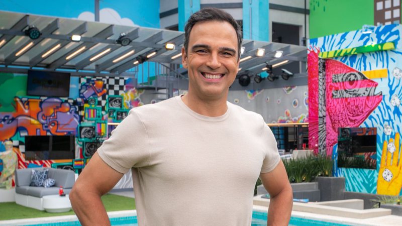 Tadeu Schmidt é o apresentador do 'Big Brother Brasil' desde 2022 - Foto: Paulo Belote/TV Globo