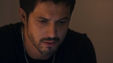 Oto é interpretado por Romulo Estrela em 'Travessia' - Globo