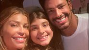 Grazi e Cauã com a filha Sofia - Instagram/@cauareymond
