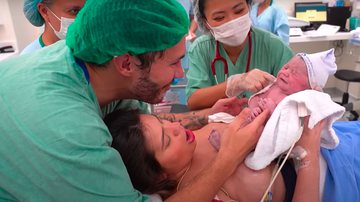 Viih Tube compartilha vídeo completo do nascimento da filha e emociona web - Reprodução/YouTube