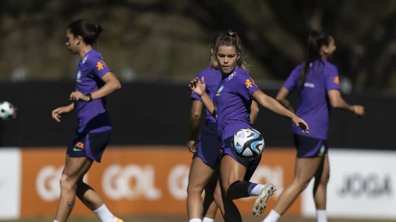 Mundial feminino: Brasil faz primeira atividade com bola na Austrália - Thais Magalhães/CBF