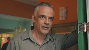 Andrade é interpretado por Ângelo Antônio em 'Terra e Paixão' - Globo
