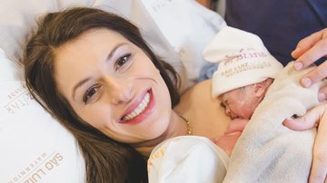 Mariana Arasaki, que já era mãe de dez filhos, deu à luz as gêmeas, Maria Gabriella e Maria Cristina - Instagram/Mariana Arasaki