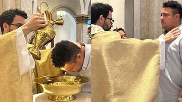Ronaldo Fenômeno é batizado por Padre Fábio de Melo: “Me sinto regenerado” - Reprodução/Instagram