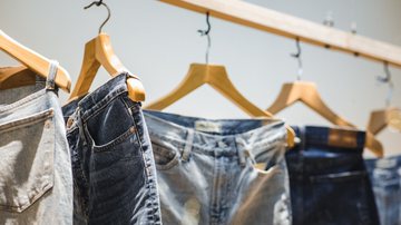 Veja dicas práticas para compor looks incríveis com jeans. - Unsplash