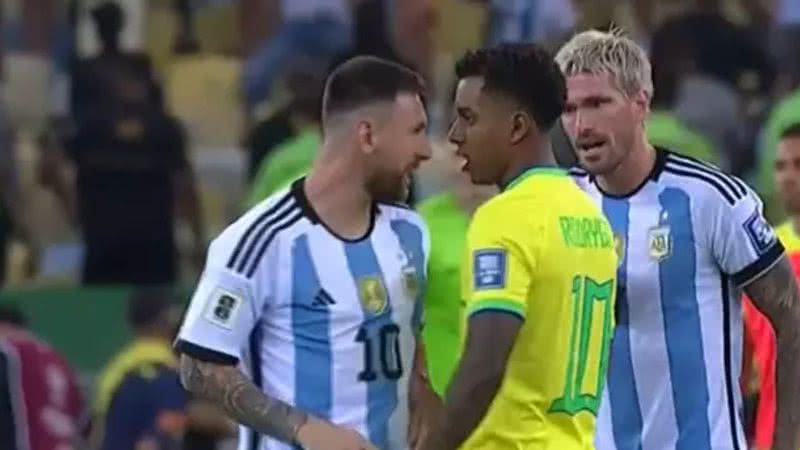 Rodrygo é alvo de racismo após discussão com Messi no Maracanã - Reprodução/TyC Sports