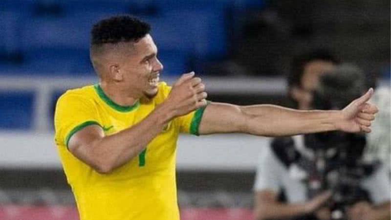 Paulinho, jogador da Seleção Brasileira, é alvo de racismo religioso - Reprodução/Instagram