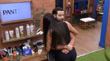 Matteus e Deniziane trocaram carinho após beijão em festa do BBB 24 - Globoplay