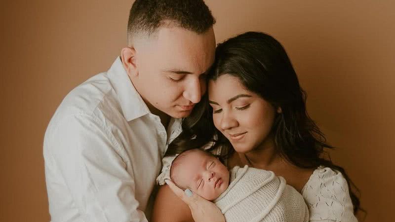 João Gomes e namorada compartilham fotos do filho em ensaio fotográfico - Reprodução/Instagram